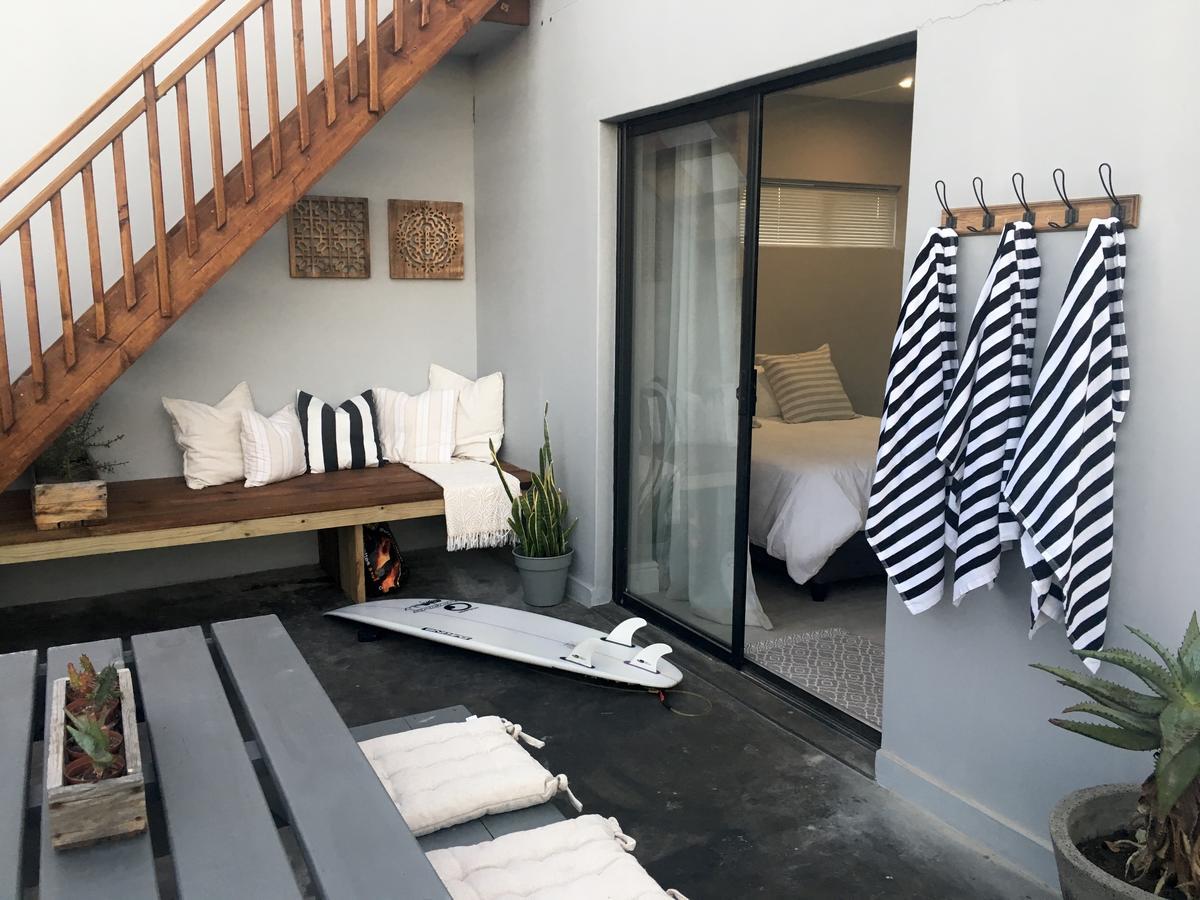 Lower Point Surf Studio Jeffreys Bay Esterno foto