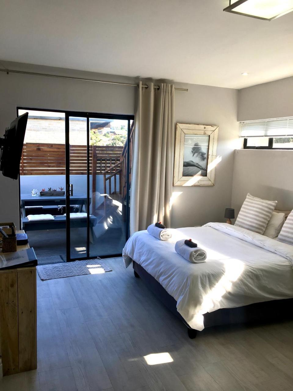 Lower Point Surf Studio Jeffreys Bay Esterno foto